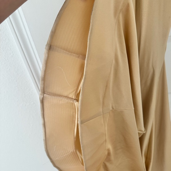 Elegant long sleeve champagne satin dress size 6M - Picture 4 of 6